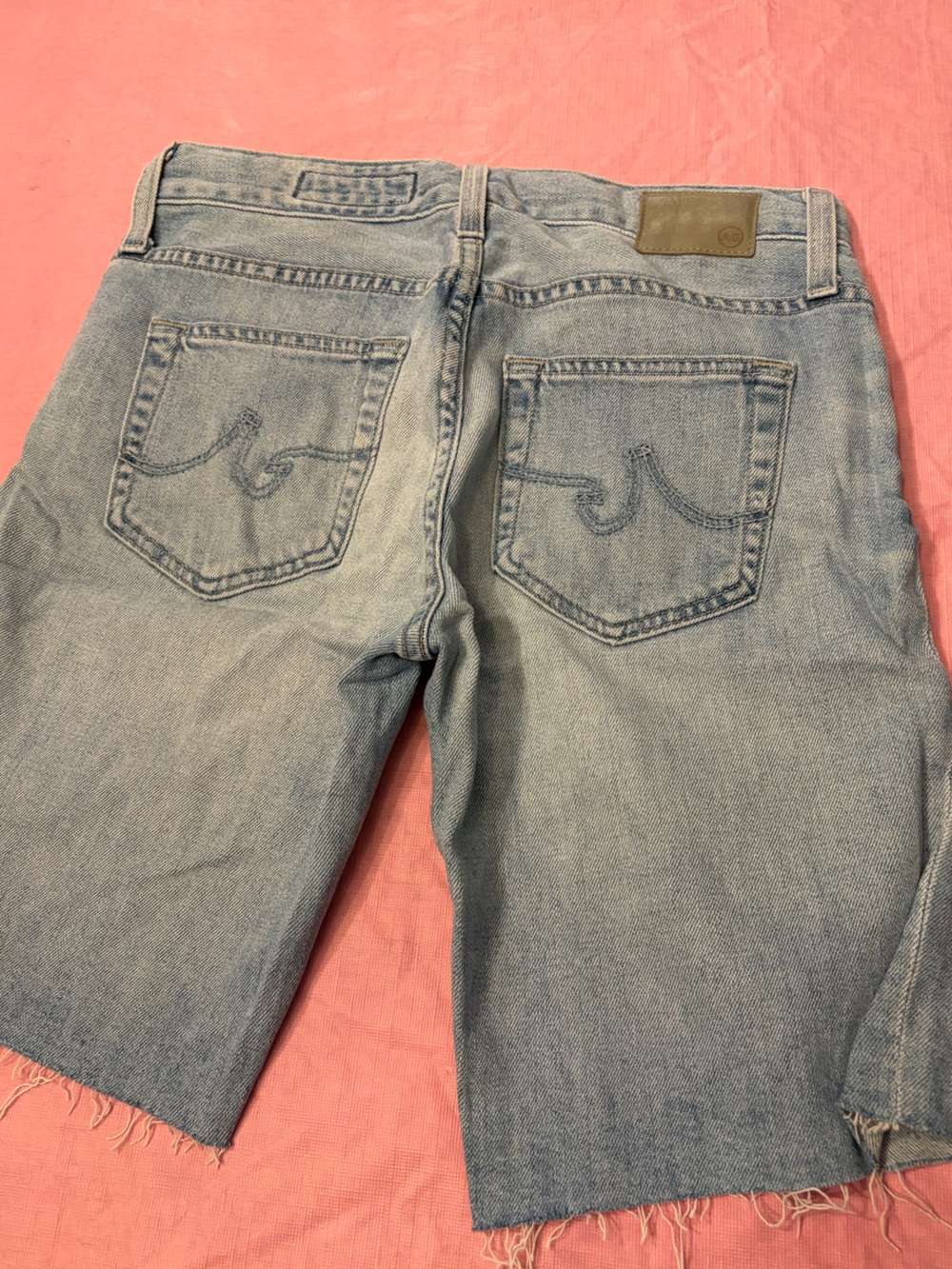 AG Adriano Goldschmied the Nikki Short relaxed skinny Denim cutoff Shorts - 24 - Picture 3 of 10